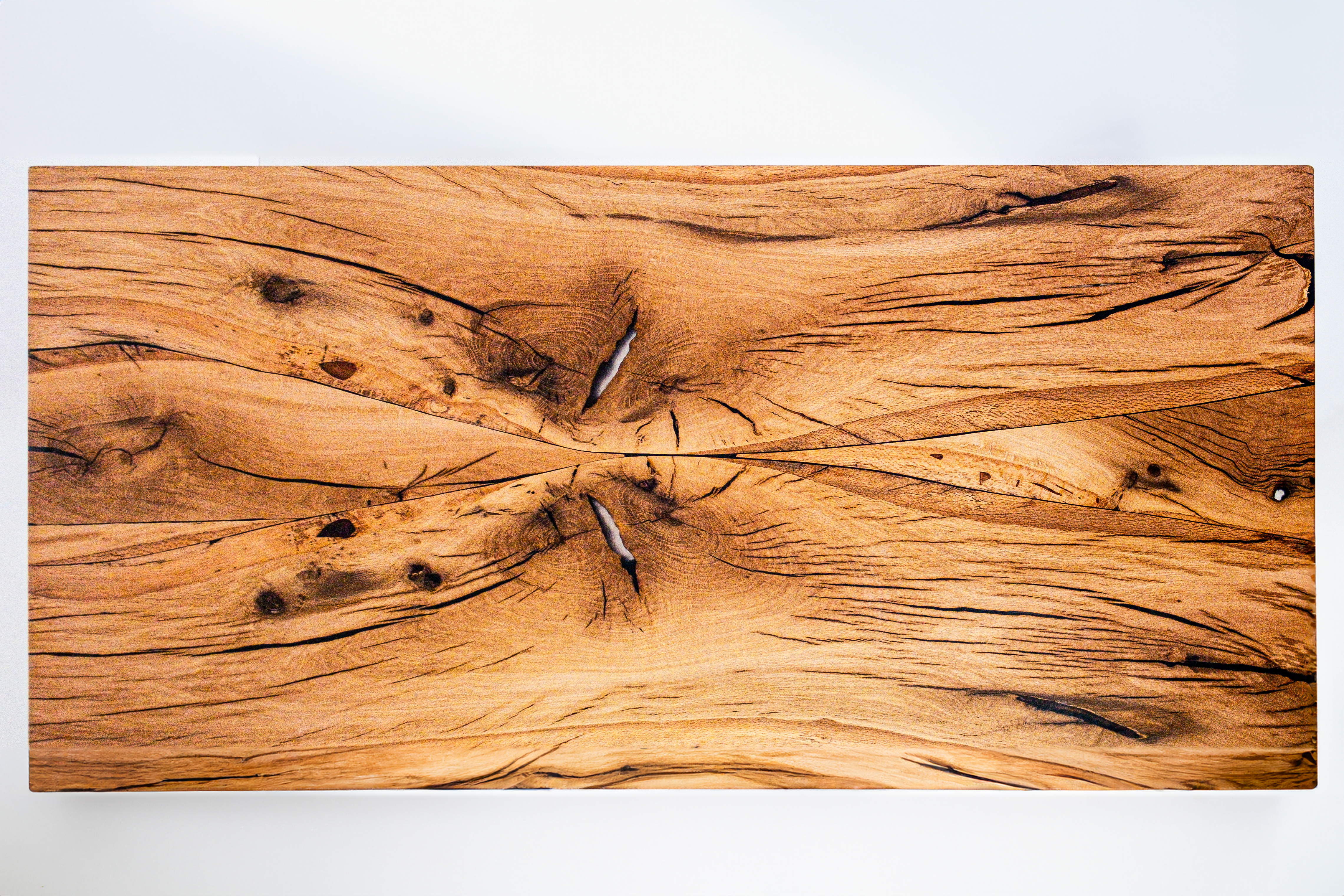 Tavolo in legno di Alessandro Caccese